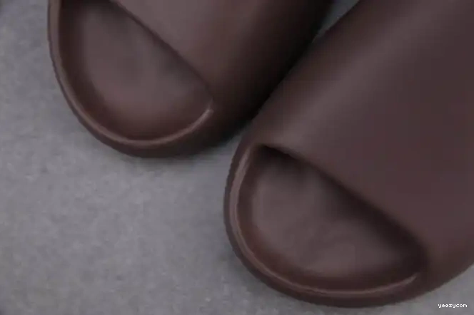 Adidas Soot G55495 Yeezy Slide 0524